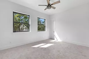 811 Woodstock St, Bellaire, TX 77401 - Photo 34