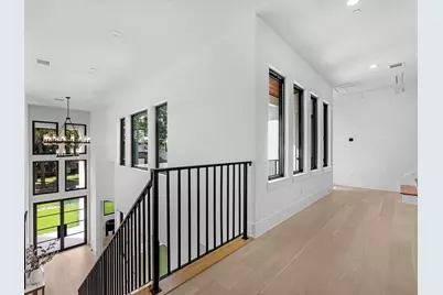 811 Woodstock Street, Bellaire, TX 77401 - Photo 28