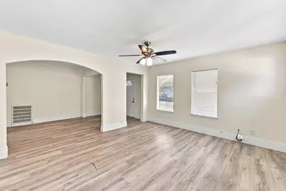 1012 W Hart Avenue, Pasadena, TX 77506 - Photo 4