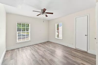 1012 W Hart Avenue, Pasadena, TX 77506 - Photo 8