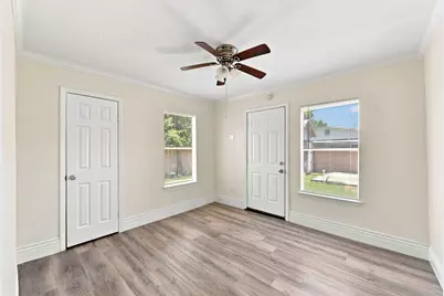 1012 W Hart Avenue, Pasadena, TX 77506 - Photo 14
