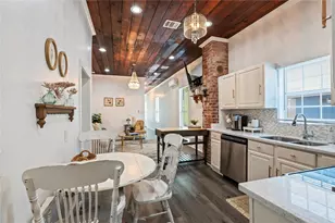2912 Ave N 1/2, Galveston, TX 77550 - Photo 12