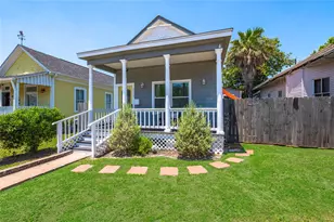 2912 Ave N 1/2, Galveston, TX 77550 - Photo 1