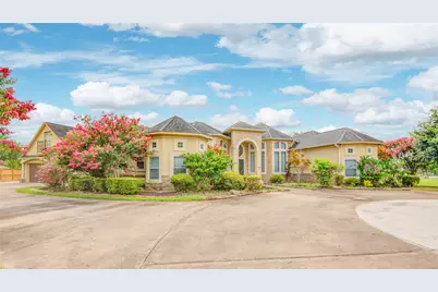 101 Rosewood Street, Lake Jackson, TX 77566 - Photo 1