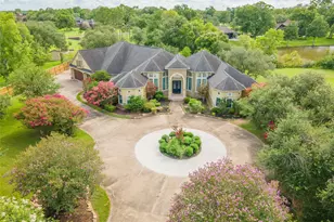 101 Rosewood St, Lake Jackson, TX 77566 - Photo 8