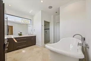 427 W 27th St, Houston, TX 77008 - Photo 16