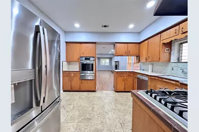 1410 Walton Street, Houston, TX 77009 - Photo 6