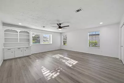 6038 Greenmont Drive, Houston, TX 77092 - Photo 8