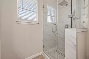 6038 Greenmont Dr, Houston, TX 77092 - Photo 22