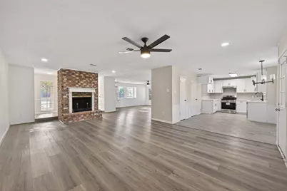 6038 Greenmont Drive, Houston, TX 77092 - Photo 4