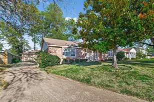 6038 Greenmont Dr, Houston, TX 77092 - Photo 2