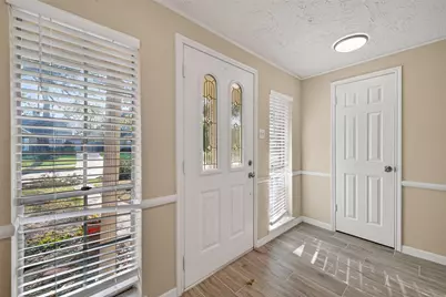 6038 Greenmont Drive, Houston, TX 77092 - Photo 6