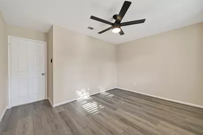 6038 Greenmont Drive, Houston, TX 77092 - Photo 20