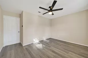 6038 Greenmont Dr, Houston, TX 77092 - Photo 20