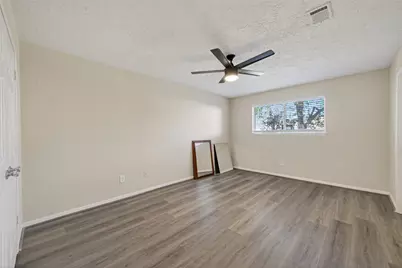 6038 Greenmont Drive, Houston, TX 77092 - Photo 24