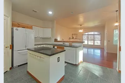 42 Tranquil Glade Place, The Woodlands, TX 77381 - Photo 8