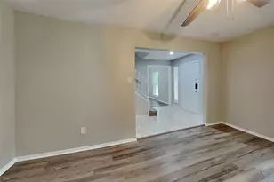 10015 Rippling Fields Dr, Houston, TX 77064 - Photo 2