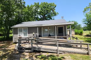 112 1st Ave N, Texas City, TX 77590 - Photo 1