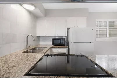 1016 E 7th Street #4, Houston, TX 77009 - Photo 4