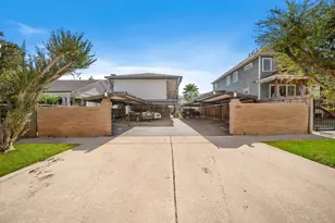1016 E 7th St, Houston, TX 77009 - Photo 1