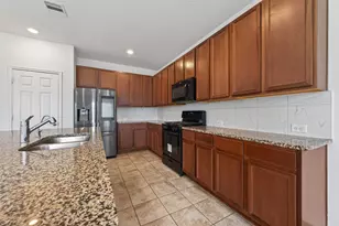 611 Ash Mill Dr, Houston, TX 77090 - Photo 12