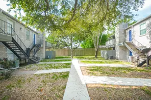 9700 Leawood Blvd, Houston, TX 77099 - Photo 2