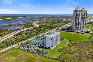 415 E Beach Dr, Galveston, TX 77550 - Photo 34