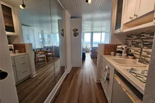 415 E Beach Dr, Galveston, TX 77550 - Photo 24