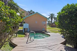 9520 Seawall Blvd, Galveston, TX 77554 - Photo 18