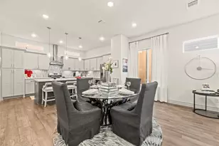 10909 Upland Retreat Dr, Houston, TX 77043 - Photo 10