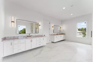 316 W 30th St, Houston, TX 77018 - Photo 10