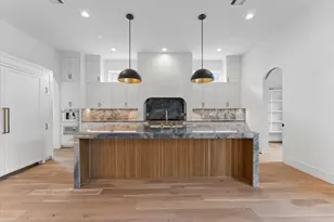 316 W 30th St, Houston, TX 77018 - Photo 4