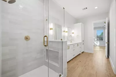114 S Carroll Street, Houston, TX 77571 - Photo 12