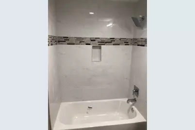 10667 Hazelhurst Drive E, Houston, TX 77043 - Photo 28