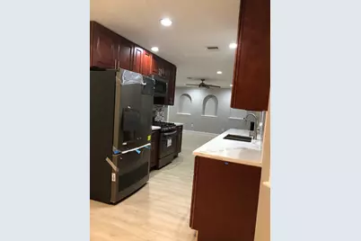 10667 Hazelhurst Drive E, Houston, TX 77043 - Photo 14