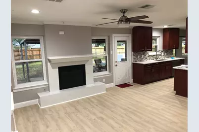 10667 Hazelhurst Drive E, Houston, TX 77043 - Photo 6