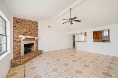 11707 N Nottingham Circle, Houston, TX 77071 - Photo 10
