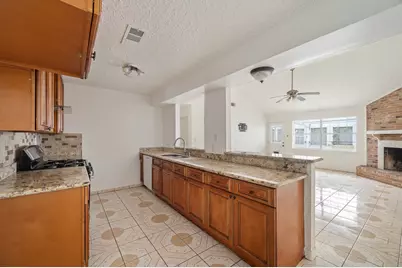 11707 N Nottingham Circle, Houston, TX 77071 - Photo 6