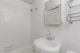 1828 W Main St, Houston, TX 77098 - Photo 8