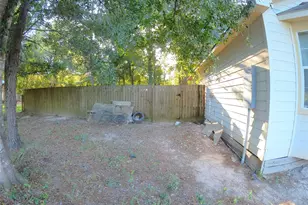 298 County Road 3410, Cleveland, TX 77327 - Photo 8