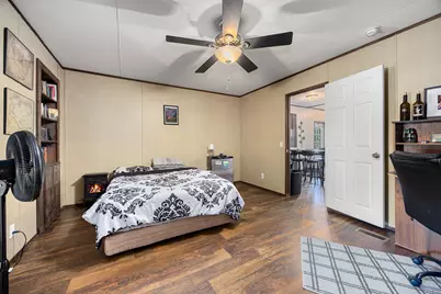 2815 Bay Oaks Harbor Drive, Baytown, TX 77523 - Photo 10