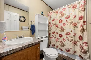 2815 Bay Oaks Harbor Dr, Baytown, TX 77523 - Photo 14