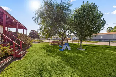 2815 Bay Oaks Harbor Drive, Baytown, TX 77523 - Photo 4