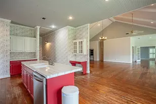 4665 Iron Oaks Dr, Beaumont, TX 77713 - Photo 14