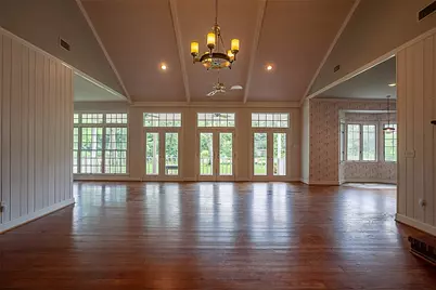 4665 Iron Oaks Drive, Beaumont, TX 77713 - Photo 10