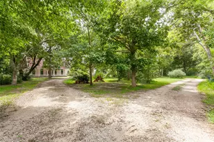 4665 Iron Oaks Dr, Beaumont, TX 77713 - Photo 30