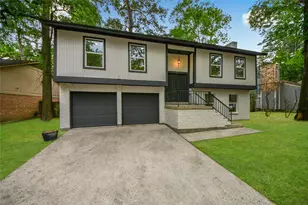 33 Kittiwake Ct, The Woodlands, TX 77380 - Photo 2