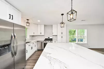 33 Kittiwake Court, The Woodlands, TX 77380 - Photo 10