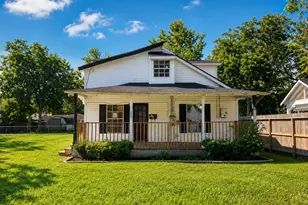 222 E Southland Ave, Alvin, TX 77511 - Photo 1