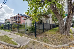 3012 Garrow St, Houston, TX 77003 - Photo 22